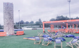 Le mur escalade mobile est une animation idéale pour mettre en valeur votre évènement et vos animations. C’est une animation originale, ludique et également tout public. Tout le monde le remarque grâce à son visuel et sa hauteur.