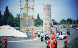 Le mur escalade mobile est une animation idéale pour mettre en valeur votre évènement et vos animations. C’est une animation originale, ludique et également tout public. Tout le monde le remarque grâce à son visuel et sa hauteur.