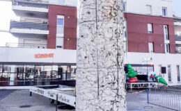 Le mur escalade mobile est une animation idéale pour mettre en valeur votre évènement et vos animations. C’est une animation originale, ludique et également tout public. Tout le monde le remarque grâce à son visuel et sa hauteur.