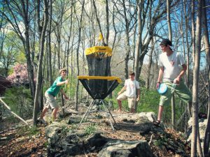 Jeu de tir et précision disc golf jeu challenge enfants et adultes id2loisirs Toulouse France