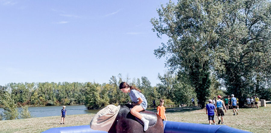 Taureau mécanique gonflable