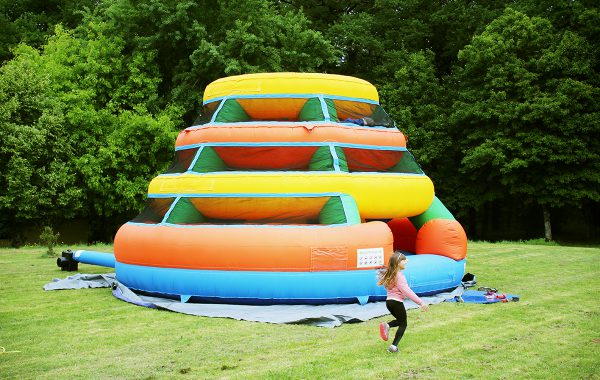 Arbre à grimper gonflable