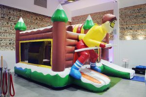 activité jeu gonflable enfant multiplay skieur id2loisirs