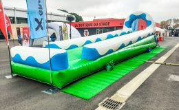 id2loisirs propose la piste de luge gonflable pour les enfants, les ados et les adultes sur Toulouse et toute la France