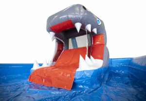 location du mini parc requin, un jeu d'eau gonflable pour enfants sur Toulouse et toute la France proposé par id2loisirs