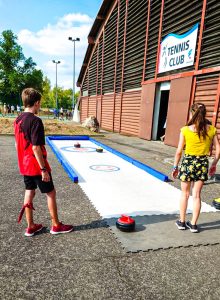 location jeu piste curling-synthétique jeux enfants ados adultes id2loisirs Toulouse France