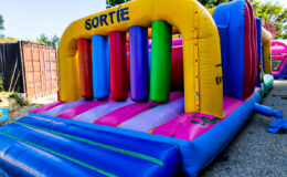 parcours gonflables jeux gonflables enfants id2loisirs