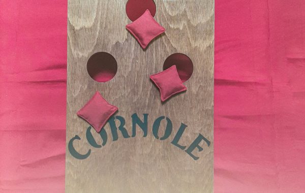 Jeu en bois cornole