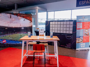 Mur interactif challenge ! Testez vos réflexes sur le mur interactif avec différents jeux entre amis, collèges ou en famille !