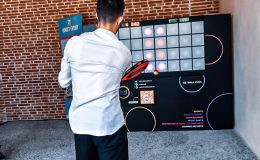 Mur digital mur interactif jeux et animations digitales th Wall pour les enfants, adolescents et adultes, événement privé, public ou professionnel sur Toulouse et toute la France