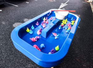id2loisirs propose l'activité et jeu de pêche aux canards pour les enfants sur Toulouse et toute la France
