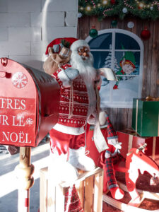 id2loisirs vous propose un coin du Père-Noël totalement personnalisable selon vos souhaits
